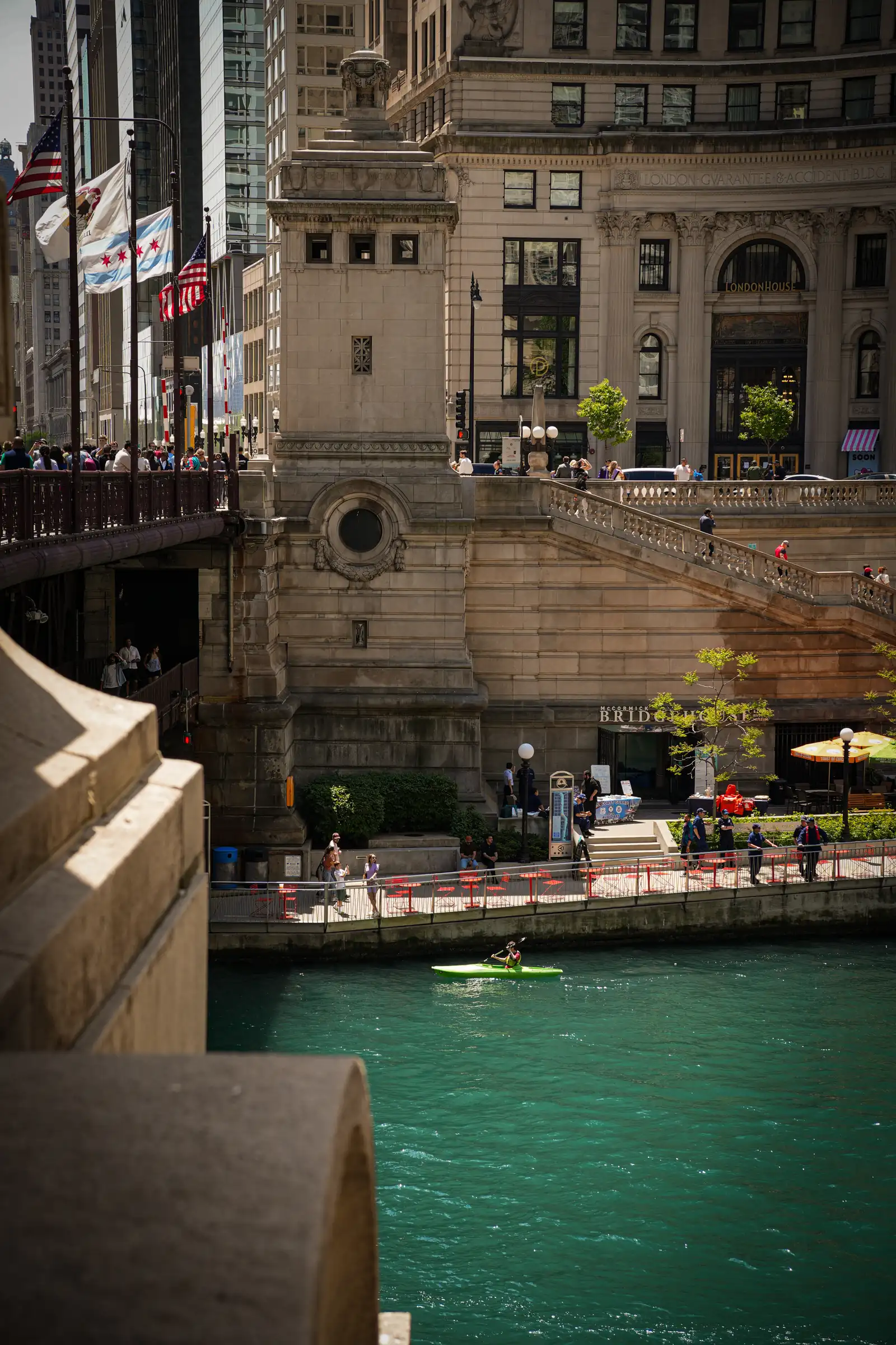 Capturing the aquatic essence of Chicago. Photo by Romain Charretteur.