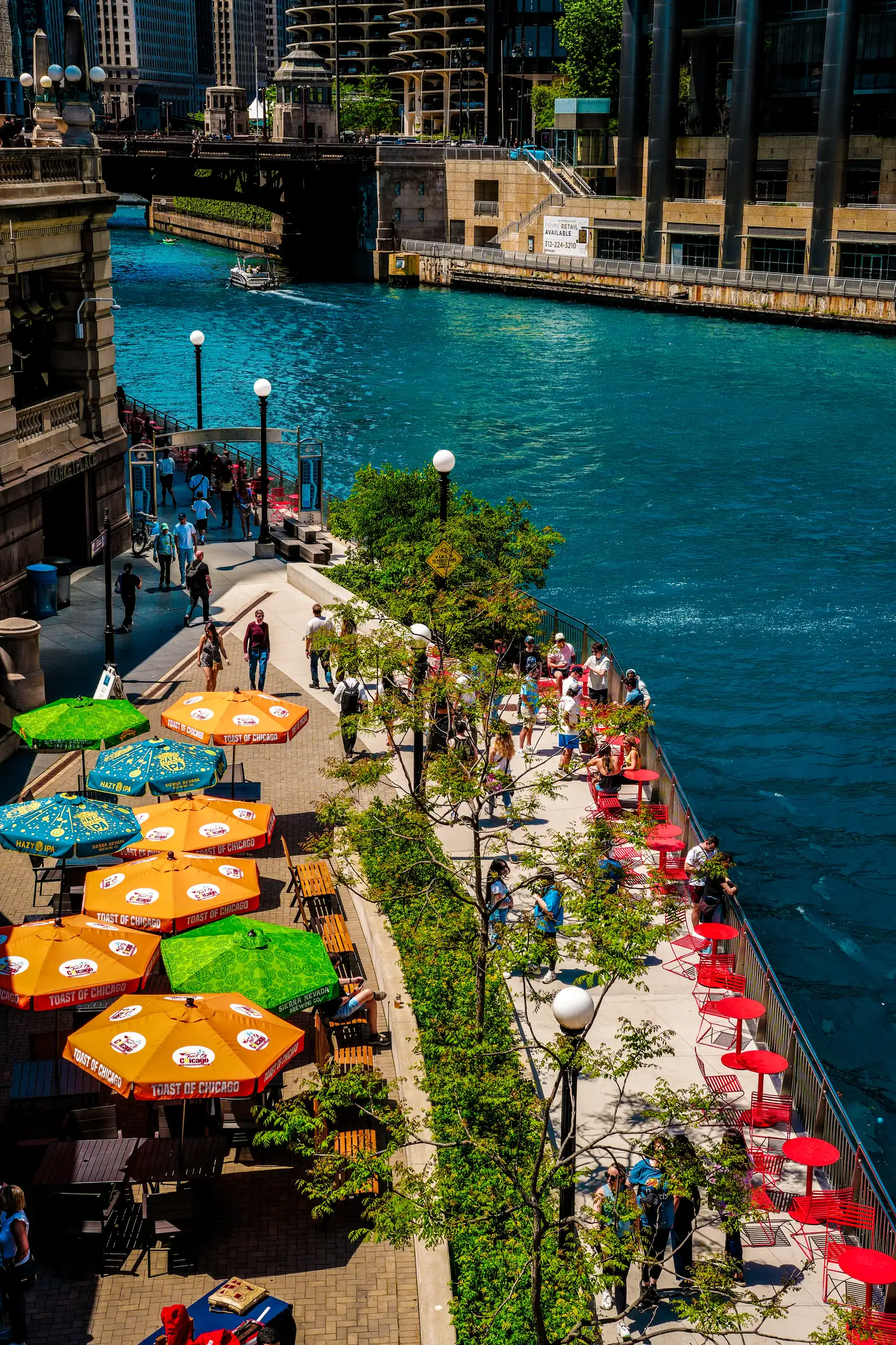 Capturing the maritime essence of Chicago. Photo by Romain Charretteur.