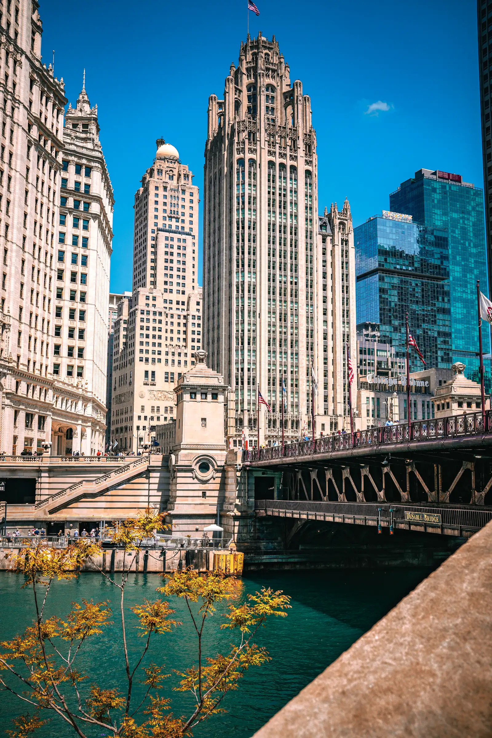 A azure view of Chicago. artistique