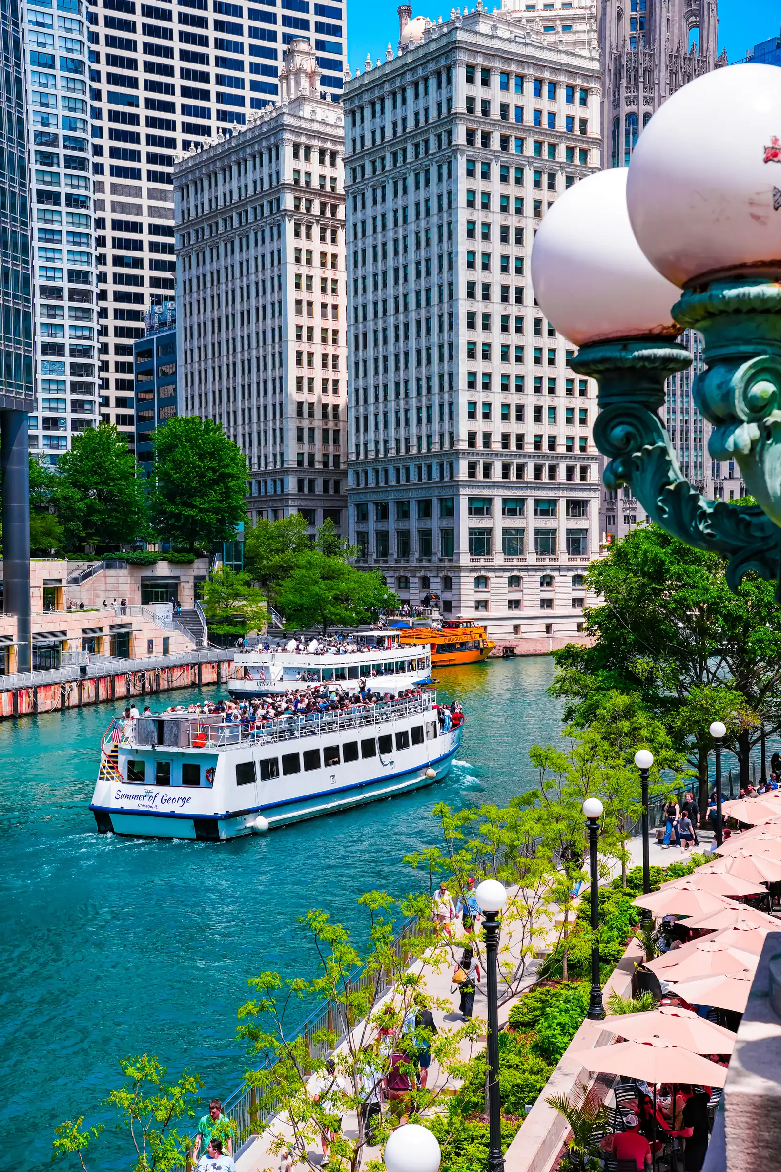 A aquatic view of Chicago. artistique