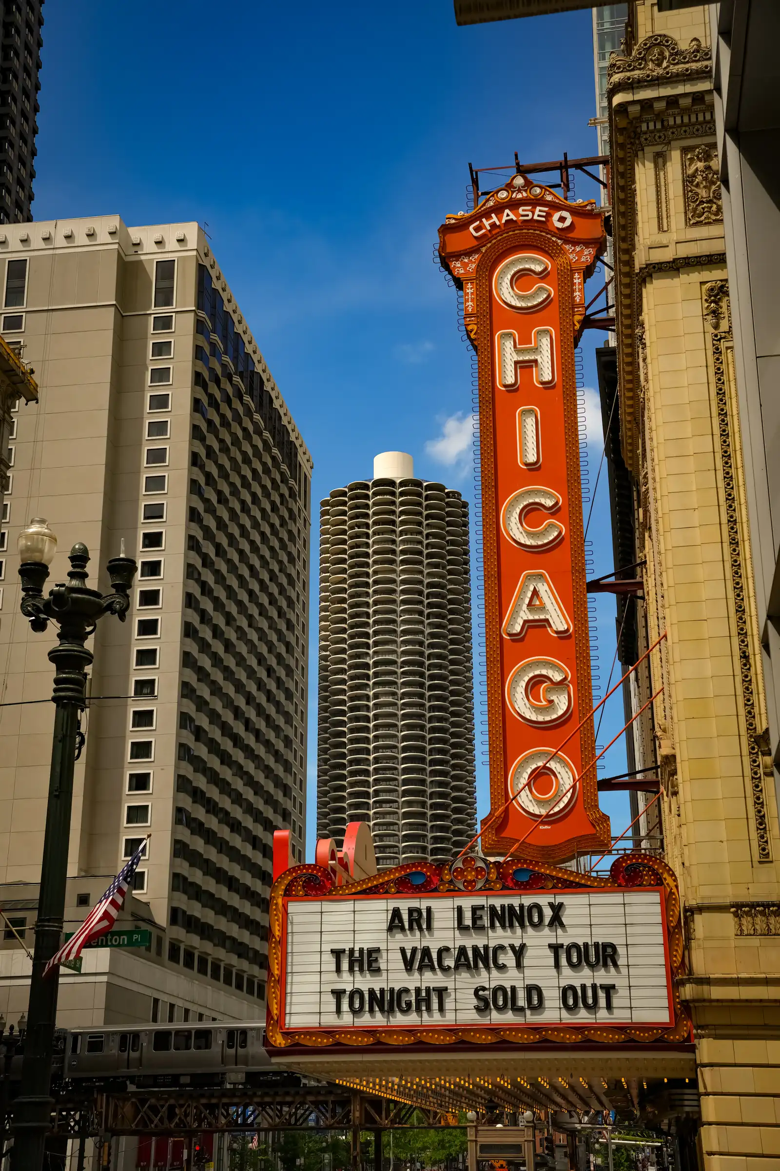 Capturing the coastal essence of Chicago. Photo by Romain Charretteur.