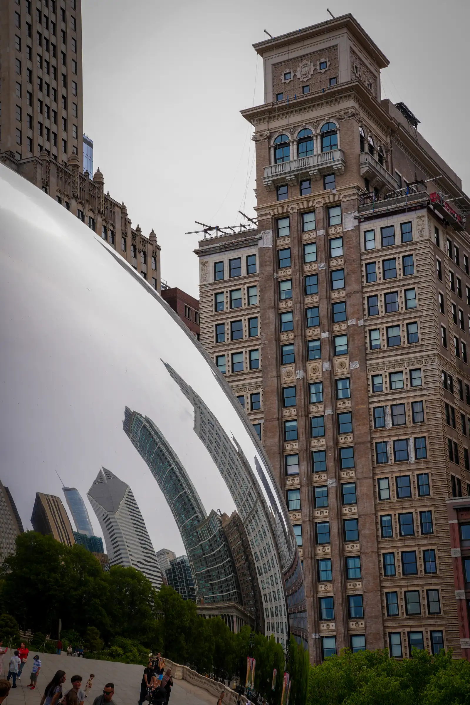 Capturing the coastal essence of Chicago. Photo by Romain Charretteur.