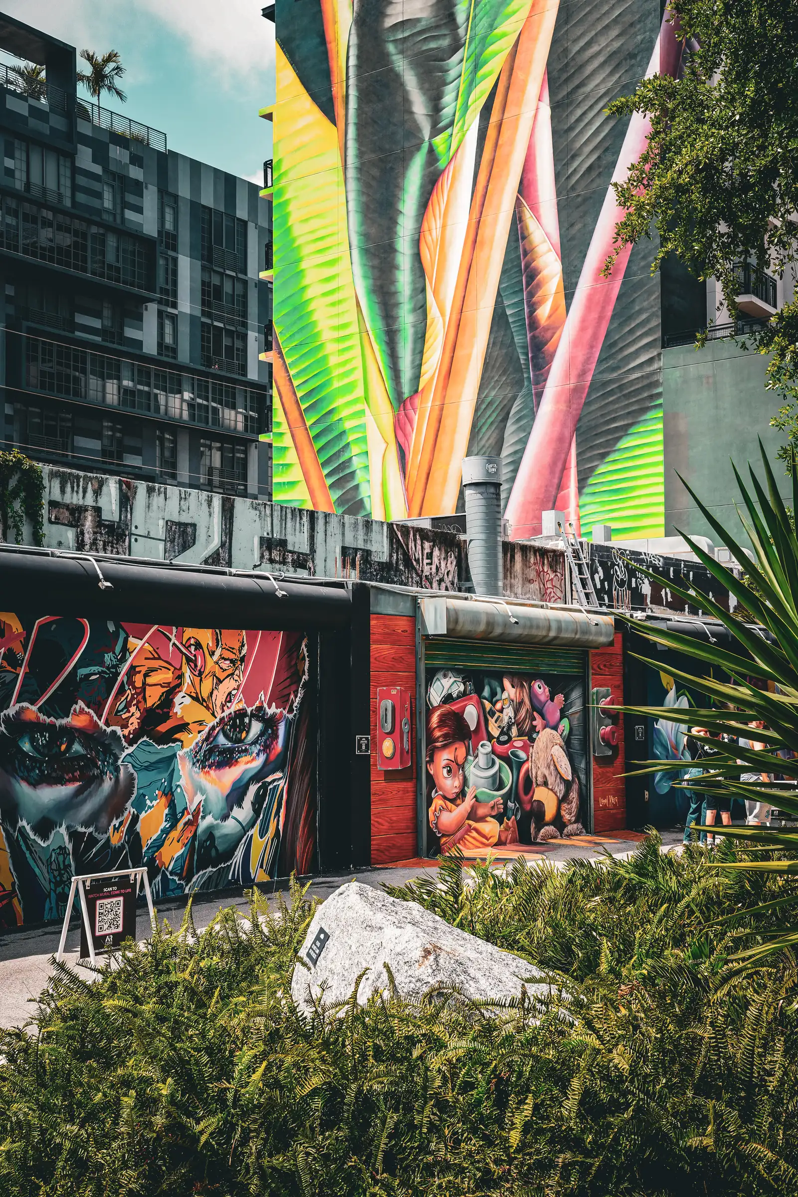 Capturing the urban essence of Miami. Photo by Romain Charretteur.