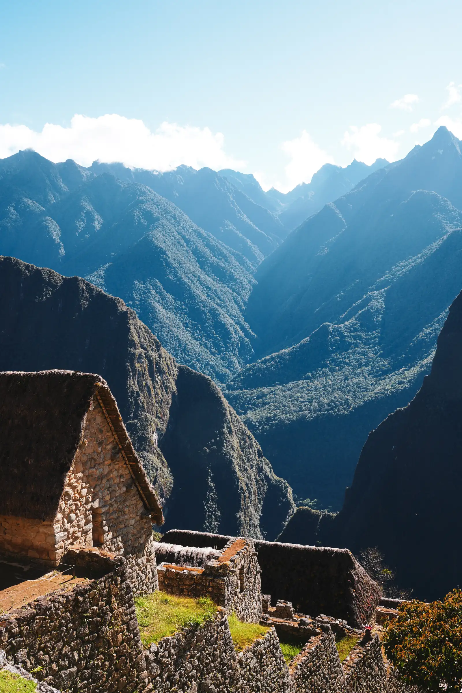 Visual exploration of Peru, featuring a dark and mysterious aesthetic.