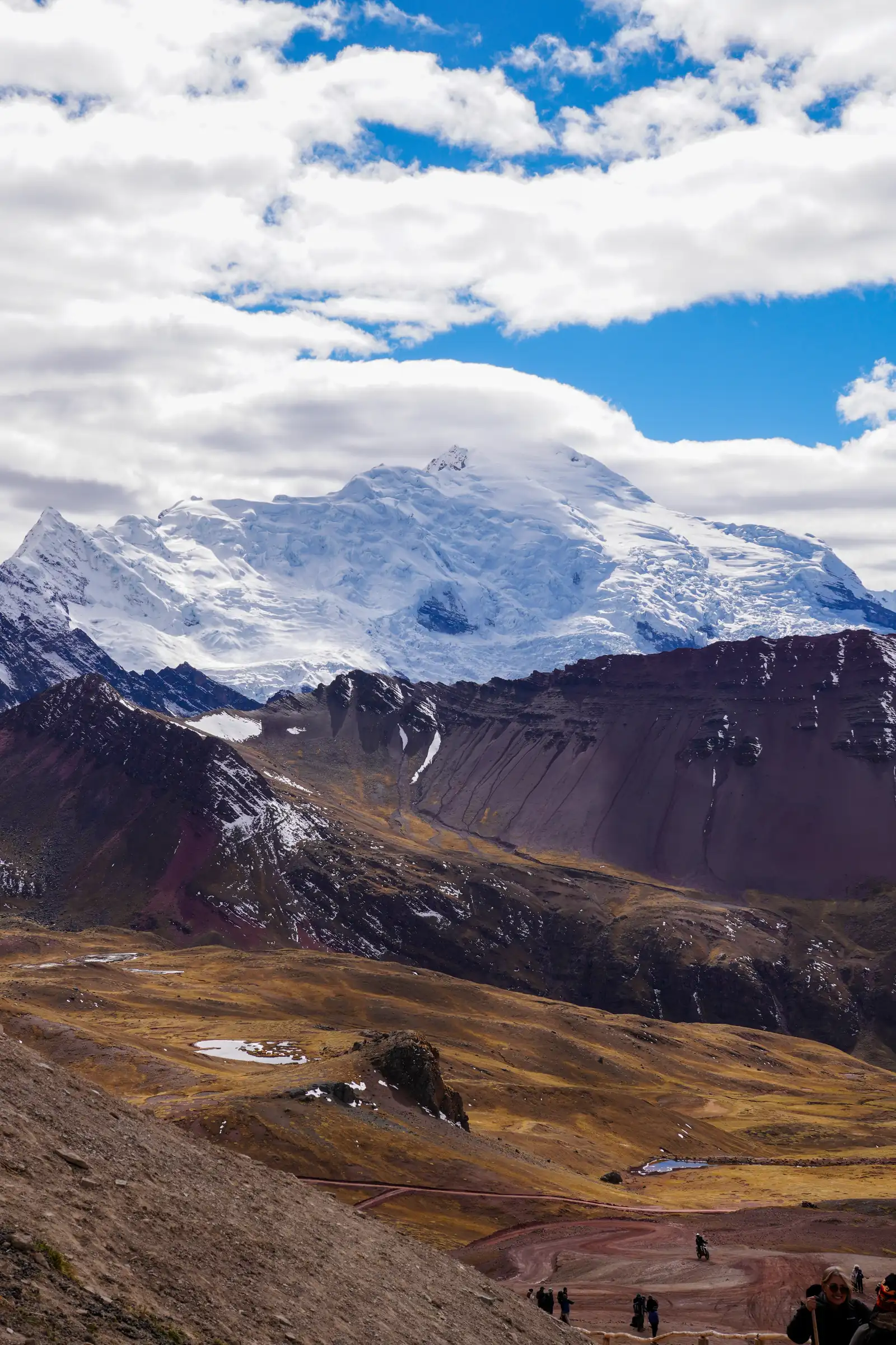 The bright and clear atmosphere of Peru, a bright and clear shot.